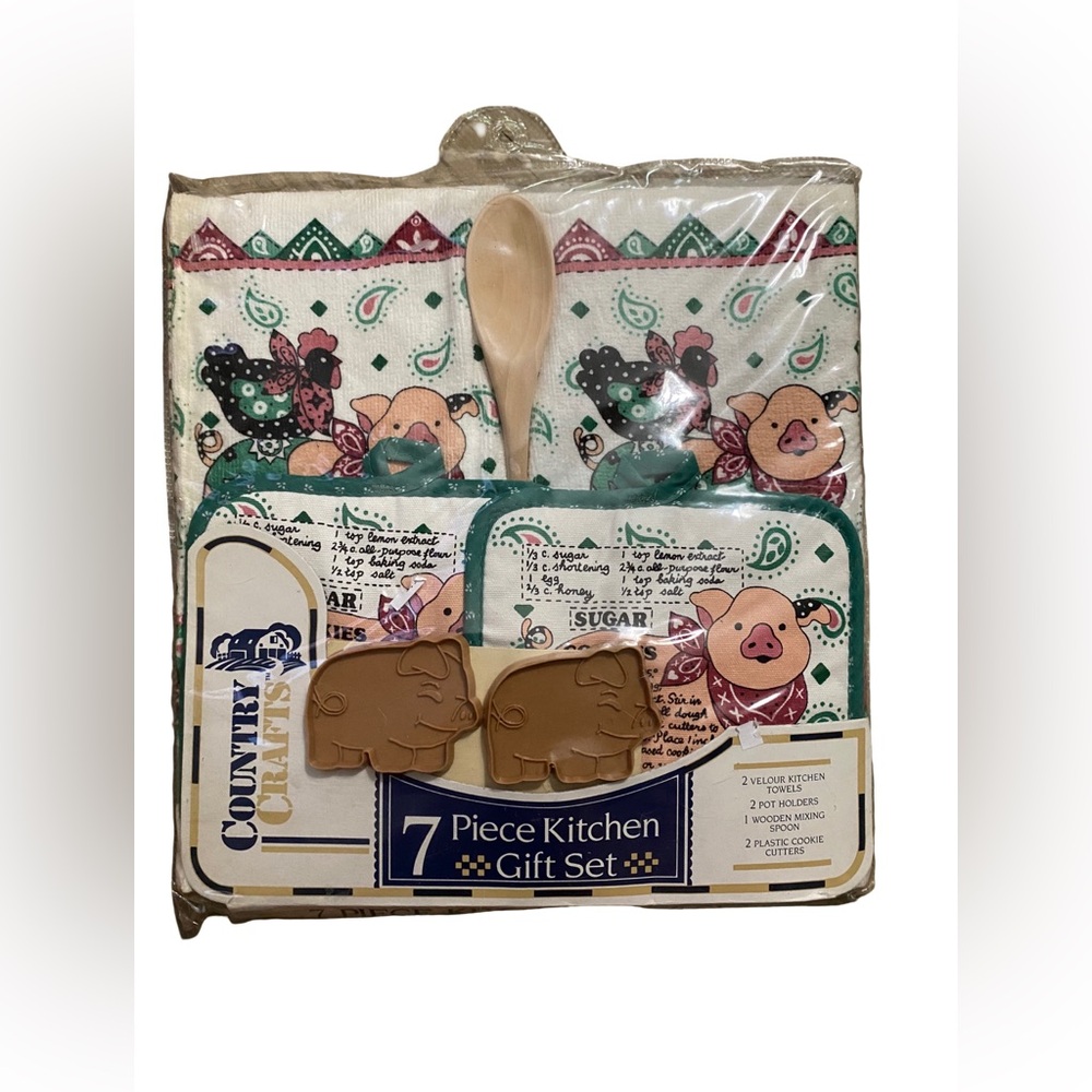 Vintage Country Crafts Kitchen Gift Set Pig Theme Towels Spoon Pot Holders NEW